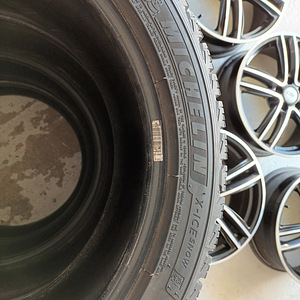 Michelin X-ICE Snow 225/45/18 (2 foto / 5)