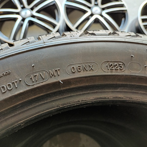 Michelin X-ICE Snow 225/45/18 (5 foto / 5)