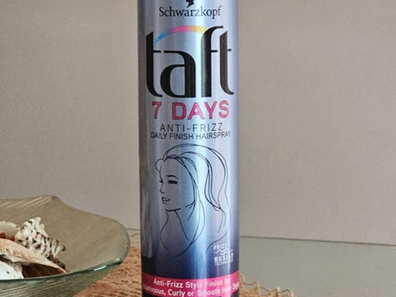 Лак для волос Schwarzkopf Taft 7 Days Anti-Frizz Daily Finish