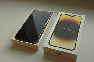 Продам Iphone 14 Pro max (1 фото из 5)