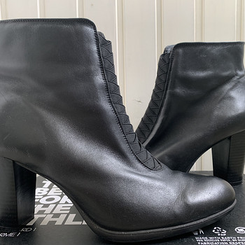 Кожаные демисезонные полусапоги ModaBella р.40
