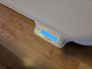 BabyOno электронные детские весы — до 30 кг, точность 2 г (2 фото из 3)