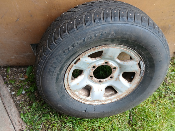 Goodride Frostextreme 245/70 R16