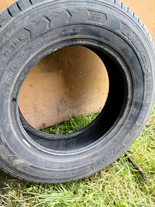 Michelin Agilis Snow-Ice 205/75 R16 C (2 foto / 3)
