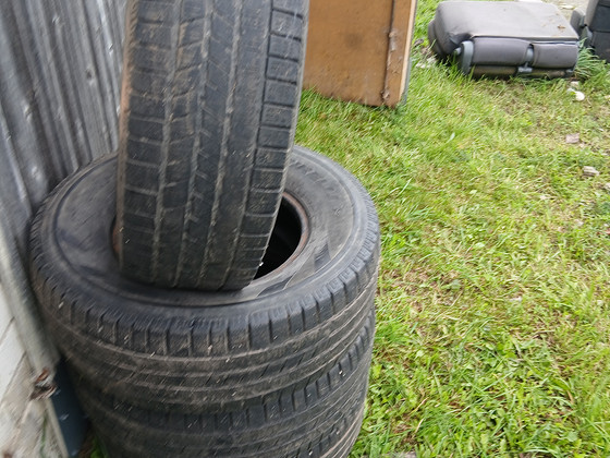 Pirelli 265/70 R16