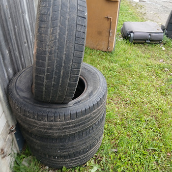 Pirelli 265/70 R16
