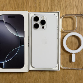 Apple iPhone 16 Pro 256GB White Titanium как новый! Акy 92%