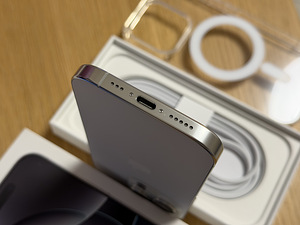 Apple iPhone 16 Pro 256GB White Titanium uueväärne! Aku 92% (5 foto / 7)