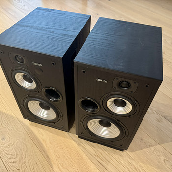 Kõlarid Edifier 2730DB