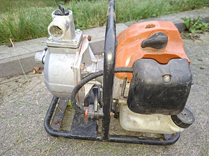 Müüa bensiinimootoriga veepump (1 foto / 1)