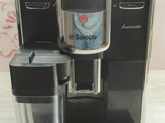 Кофемашина Saeco Incanto HD 8916
