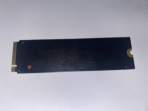 Western Digital 256GB SN730 NVMe SSD (2 фото из 3)