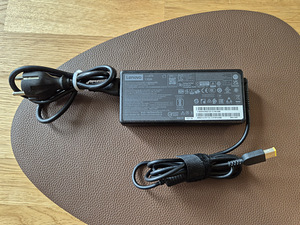 Lenovo 135W laadija / adapter (Slim Tip) (1 foto / 4)