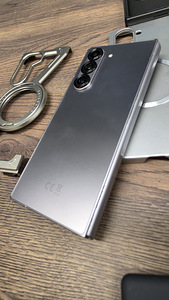 Samsung Galaxy Fold 6 (3 фото из 5)