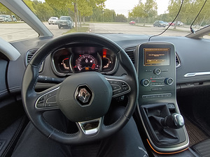 Renault Scenic Intens 1.3 TCe 103 kW 2021 (11 foto / 13)