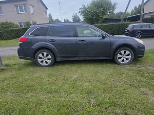 M/V: Subaru Outback дизель механика (5 фото из 7)