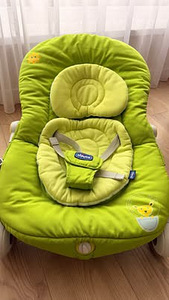 Стульчик для кормления Chicco (3 фото из 3)