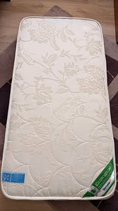 Пружинный матрас (1 фото из 4)