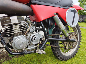 Кроссовый мотоцикл CZ-125CC (5 фото из 9)