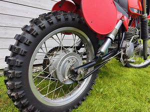 Кроссовый мотоцикл CZ-125CC (8 фото из 9)