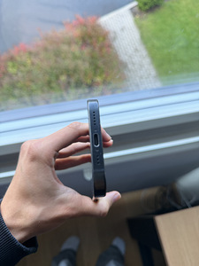 iPhone 15 pro 128gb BH 87% (4 foto / 5)