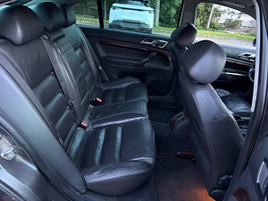 SKODA SUPERB (8 фото из 8)