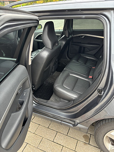 Volvo V70 2010 2.4d (9 foto / 15)