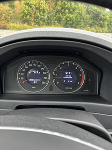 Volvo V70 2010 2.4d (13 foto / 15)