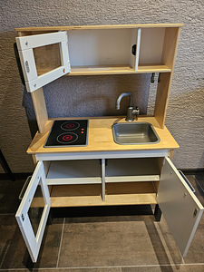 Mänguköök Ikea (2 foto / 2)