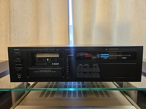 Yamaha KX-1200 high-end кассетная дека. (3 фото из 6)