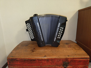 Аккордеон HOHNER COMPADRE (1 фото из 2)