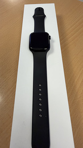 Apple Watch SE2 44Mm GPS в очень хорошем состоянии (1 фото из 3)