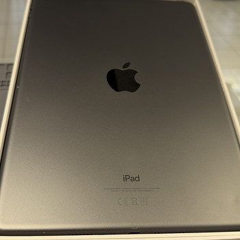 Apple iPad 9Gen WiFi 64Gb серый, в очень хорошем состоянии