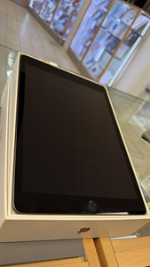 Apple iPad 9Gen WiFi 64Gb серый, в очень хорошем состоянии (2 фото из 2)