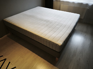 Континентальная кровать Ikea Lyngör 180x200 (5 фото из 5)
