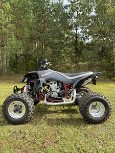 Yamaha YFZ450 (1 фото из 3)