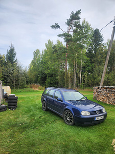 Volksvagen Golf 1,9 96 кВт, автоматическая коробка передач (2 фото из 8)