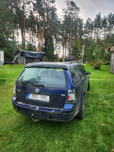Volksvagen Golf 1,9 96 кВт, автоматическая коробка передач (3 фото из 8)