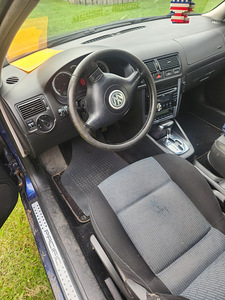 Volksvagen Golf 1,9 96 кВт, автоматическая коробка передач (4 фото из 8)