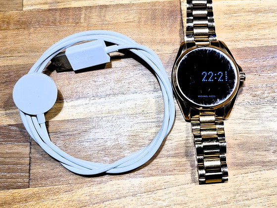 MICHAEL KORS BRADSHAW ROSE GOLD SMARTWATCH MKT-5004