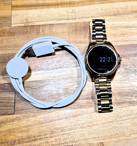 MICHAEL KORS BRADSHAW ROSE GOLD SMARTWATCH MKT-5004 (1 foto / 1)