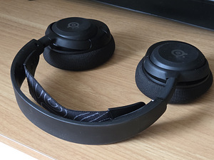 SteelSeries Arctis Nova 5 (Чёрная беспроводная гарнитура) (5 фото из 5)