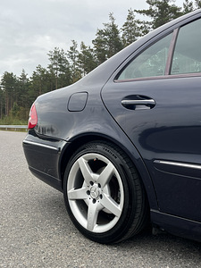 Mercedes-Benz E220 CDI W211 Elegance (4 foto / 15)