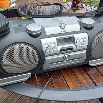 Магнитола JVC