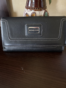 Кошелек Michael Kors (1 фото из 3)