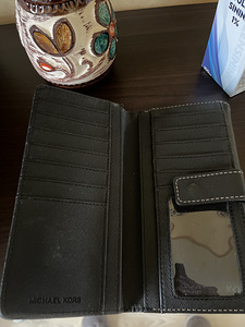 Кошелек Michael Kors (3 фото из 3)