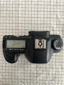 Canon EOS 5D Mark II (6 фото из 10)