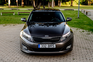Kia Optima (1 foto / 10)