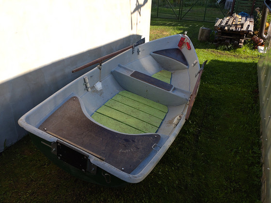 Plastpaat 4,4 m, 75 kg. dokumendid. Kuni 6 hj mootorile.