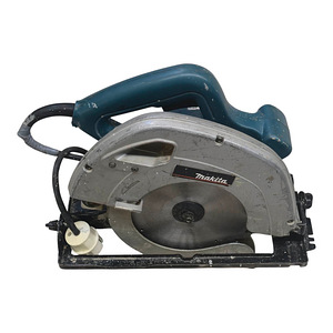 Циркулярная пила Makita 5704R дефект кабеля (1 фото из 6)